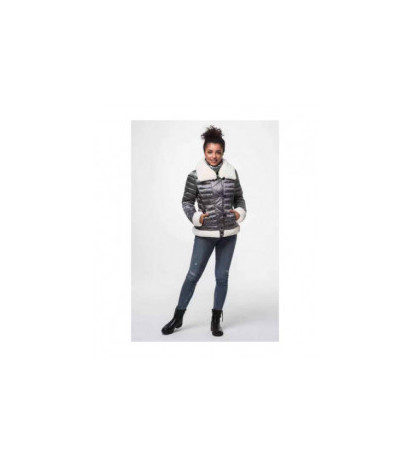 Ann Gissy (j9-008) striukė