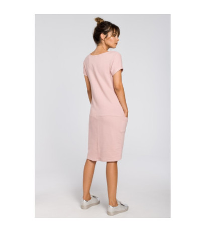 B050 Luźna sukienka midi z kieszeniami - pudrowa