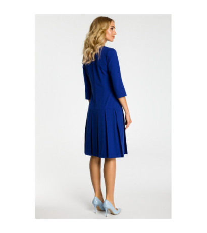 M336 Sukienka z obniżoną talią i kontrafałdami - chabrowa