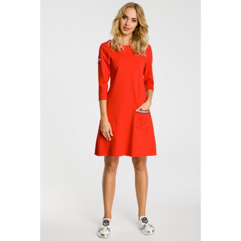 M343 Trapezowa sukienka z kieszenią - czerwona