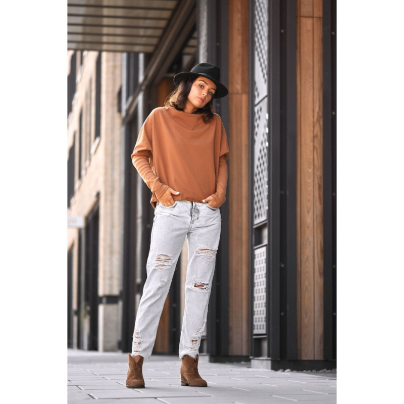 B094 Bluza z dekoltem z tyłu - kamelowa