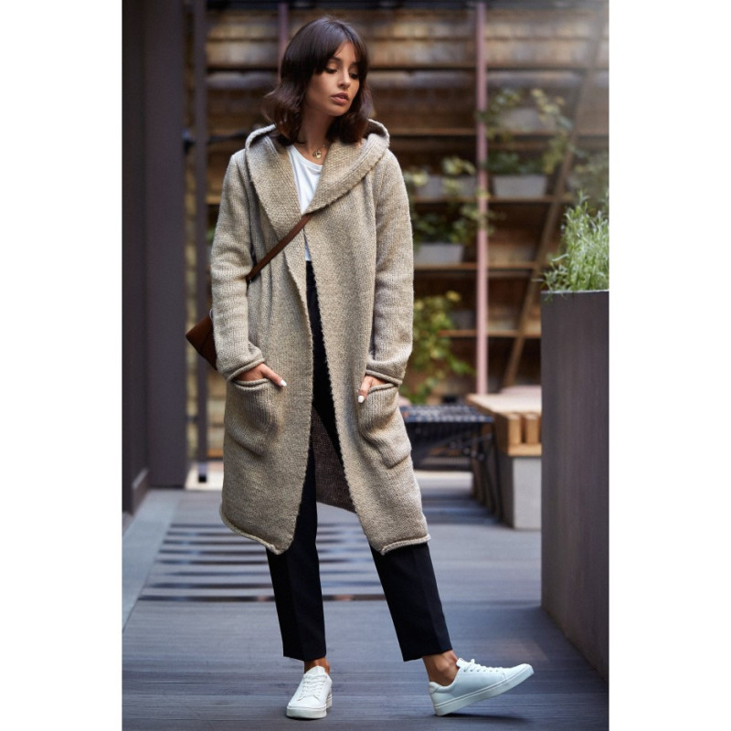 BK016 Długi niezapinany kardigan z kieszeniami - jasnobrązowy