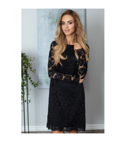 M406 Koronkowa sukienka trapezowa - czarna