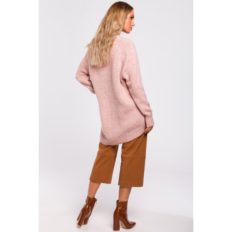 M468 Asymetryczny sweter z półgolfem - pudrowy