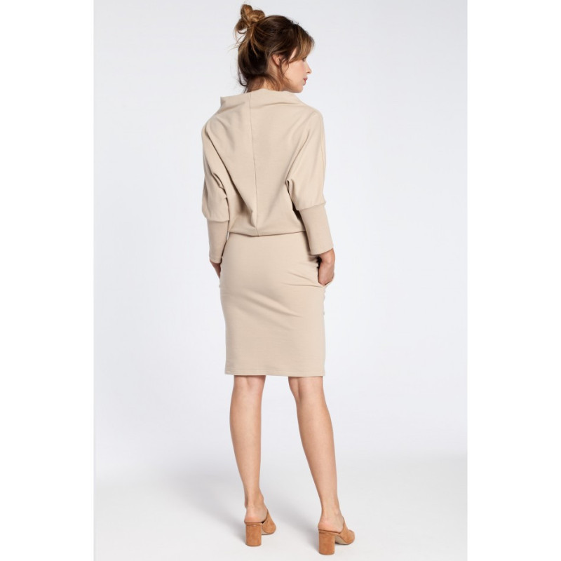B032 Stylowa sukienka mini z rękawami kimono - beżowa