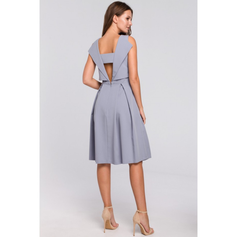 K005 Rozkloszowana sukienka ze skrzydełkami - kolor gołębi