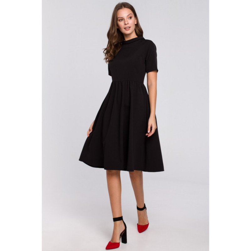 K028 Sukienka ze stójką - czarna