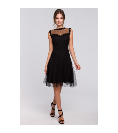 K030 Rozkloszowana sukienka w groszki - czarna