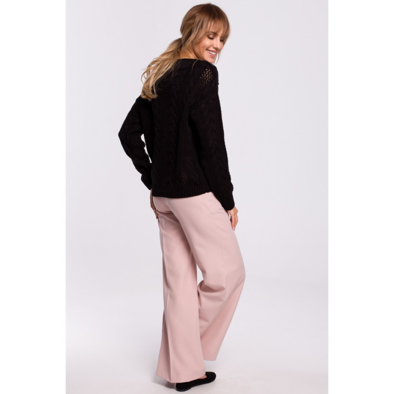 M510 Ażurowy sweter z dekoltem w serek - czarny