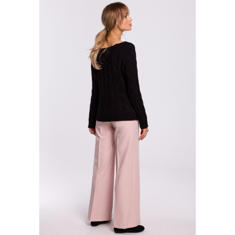 M511 Sweter z splotem typu warkocz i dekoltem w łódkę - czarny