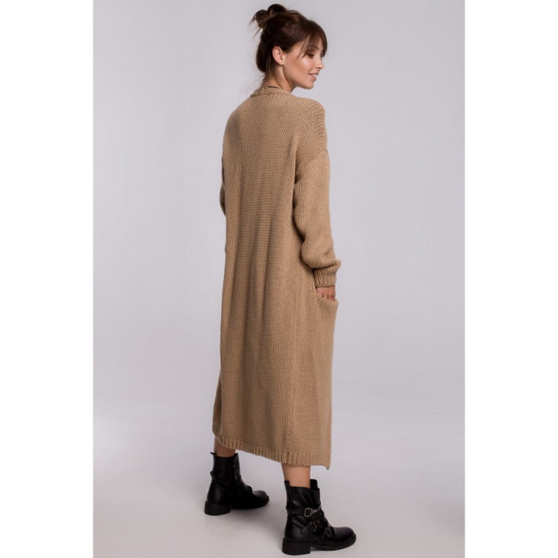 BK053 Długi kardigan z kieszeniami - kamelowy