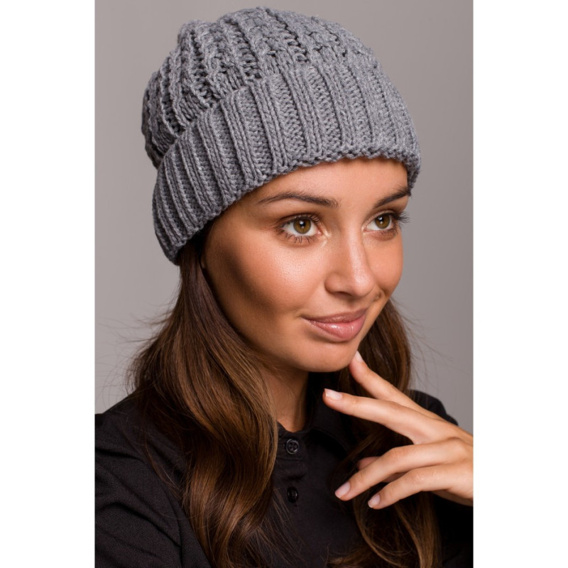BK057 Czapka splot warkocz z wywinięciem - szara