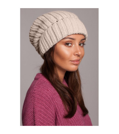 BK058 Czapka splot łańcuszek z wywinięciem - beżowa
