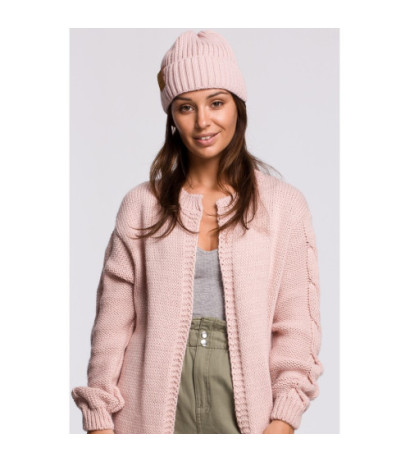 BK059 Czapka z wywinięciem i naszywką - różowa