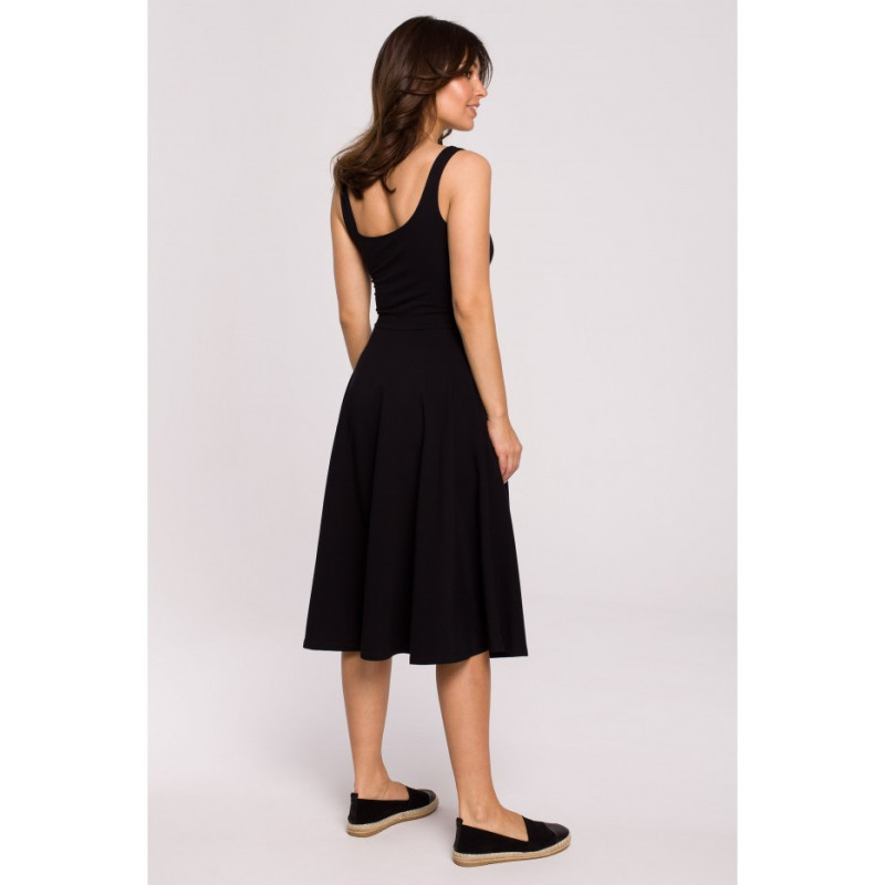 B218 Sukienka rozkloszowana na cienkich ramiączkach - czarna