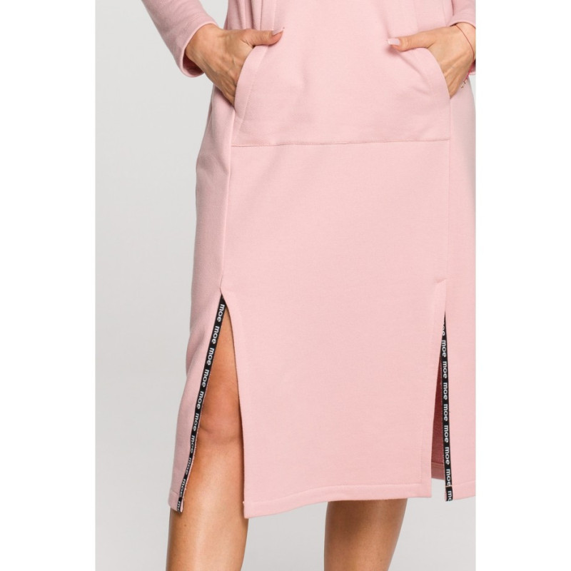 M688 Sukienka midi z lampasami z logo - pudrowa