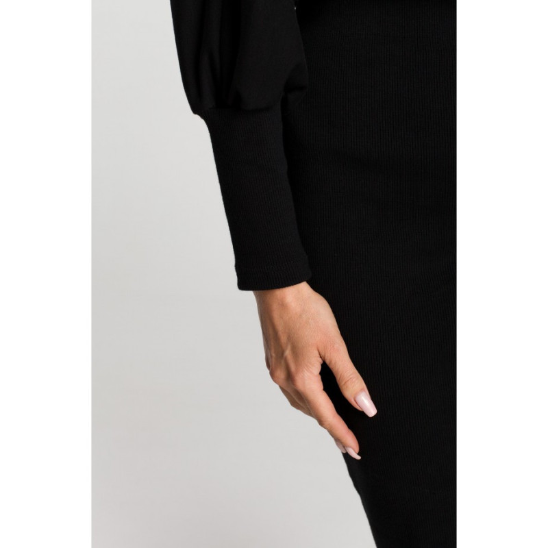 M690 Sukienka z dołem ze ściągacza - czarna