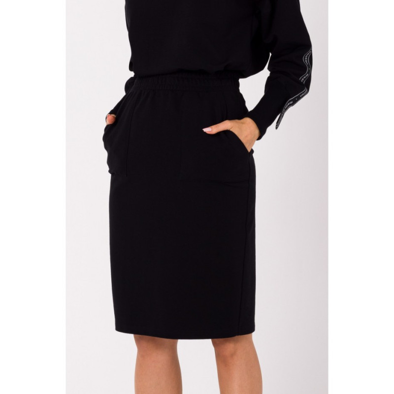 M728 Sportowa spódnica z gumą w pasie - czarna