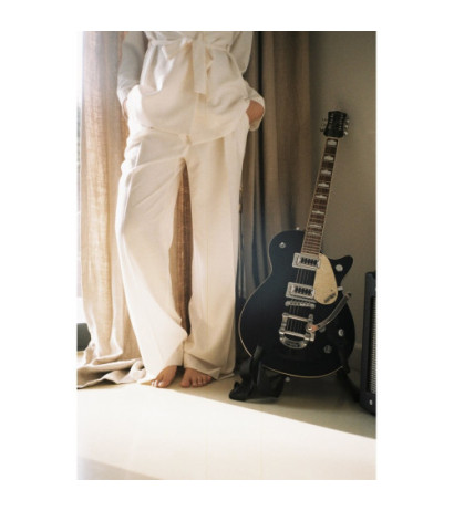 B252 Spodnie z ozdobnymi guzikami - śmietankowe