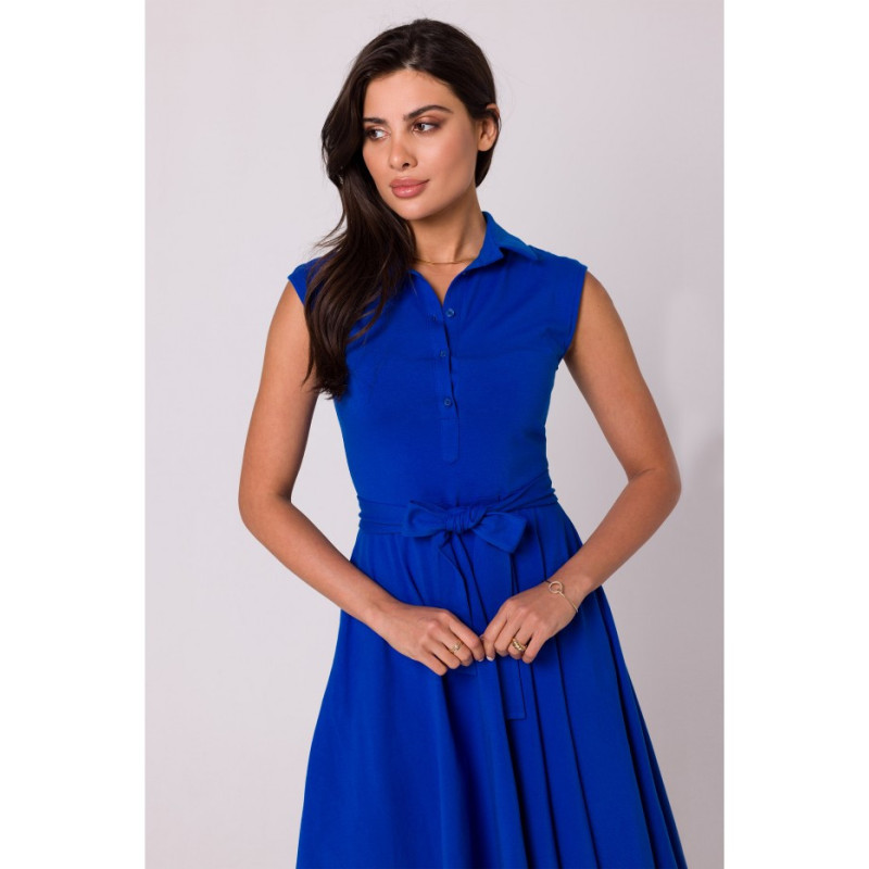 B261 Sukienka bawełniana z rozkloszowanym dołem - chabrowa