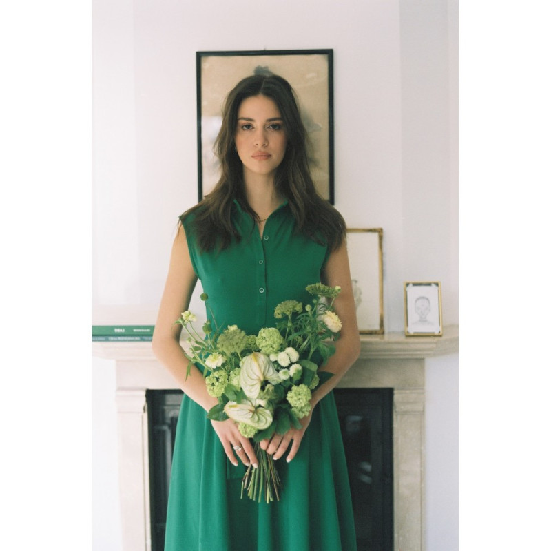 B261 Sukienka bawełniana z rozkloszowanym dołem - soczysta zieleń