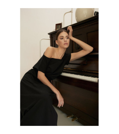 B264 Sukienka maxi z dekoltem i elastyczną talią - czarna