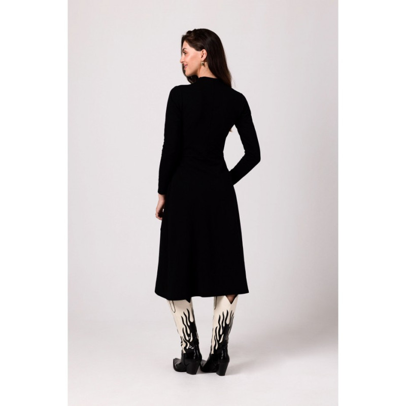 B266 Sukienka rozkloszowana z naszytymi kieszeniami - czarna