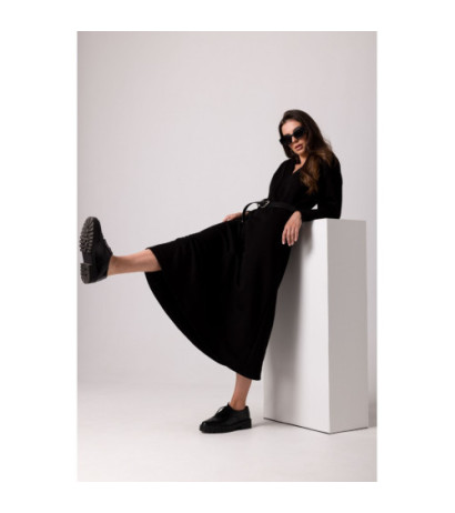 B267 Sukienka maxi z głębokim dekoltem V - czarna