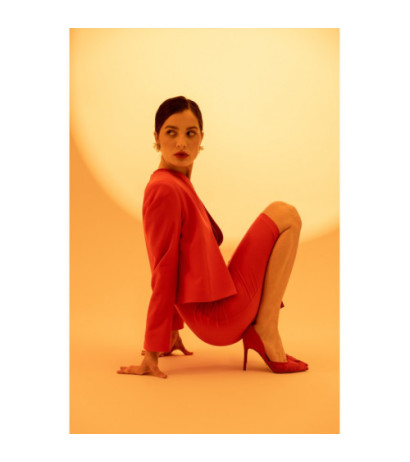 S368 Krótka marynarka bez zapięcia - czerwona