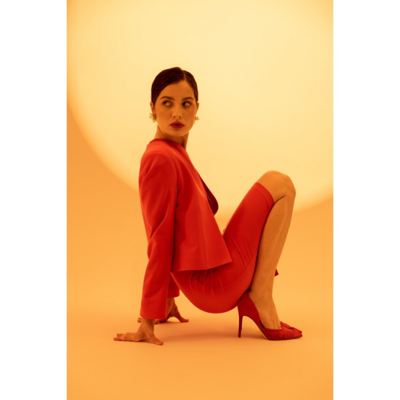 S368 Krótka marynarka bez zapięcia - czerwona