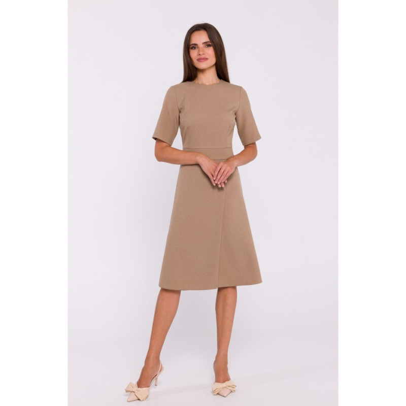 S373 Sukienka z trapezowym dołem i zakładką - beżowa
