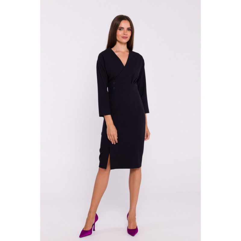 S374 Sukienka z podkreśloną talią i ozdobnymi guzikami - czarna