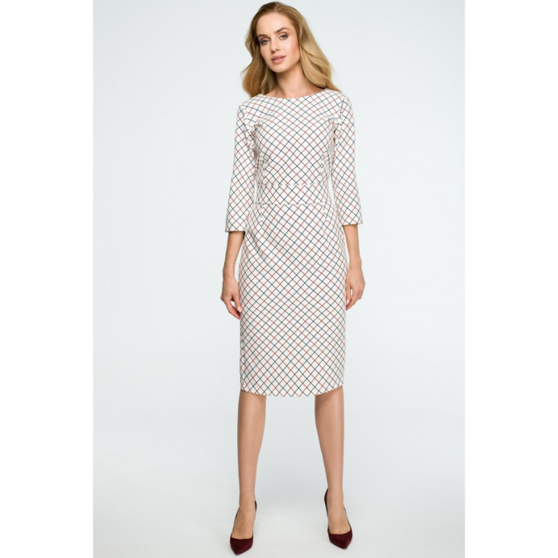 S118 Ołówkowa sukienka z guzikami z tyłu - model 1