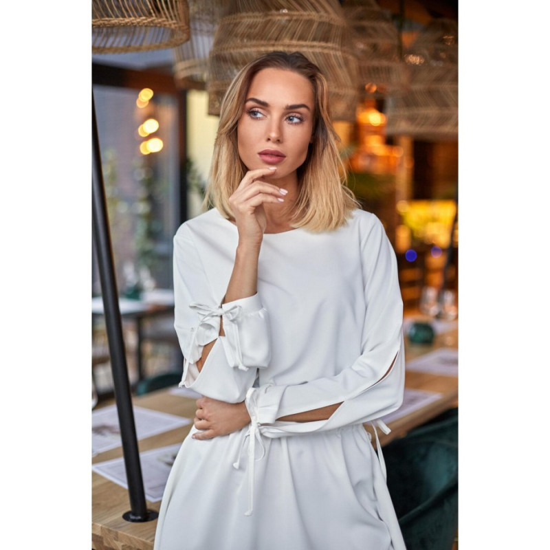 M426 Odcinana sukienka z długim rękawem - ecru