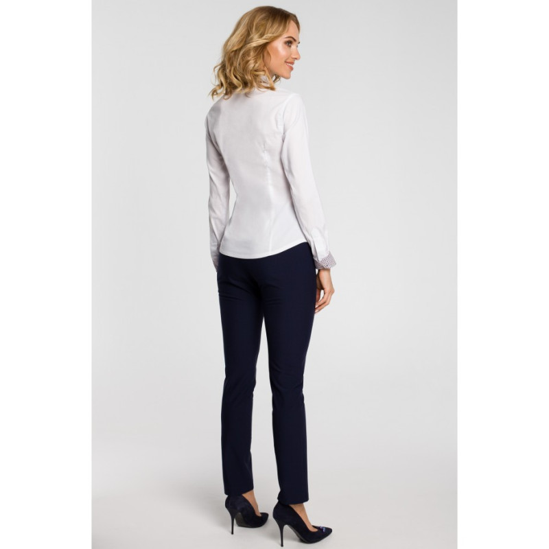 M067 Koszula damska z podwójnym kołnierzykiem - biała