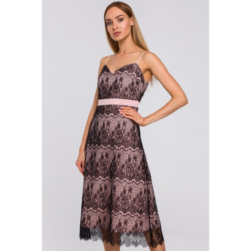 M483 Sukienka na ramiączkach z ręcznie ciętej koronki - pudrowa