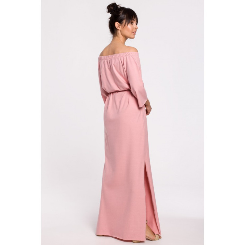 B146 Sukienka maxi z dekoltem rozkładanym na ramiona - różowa