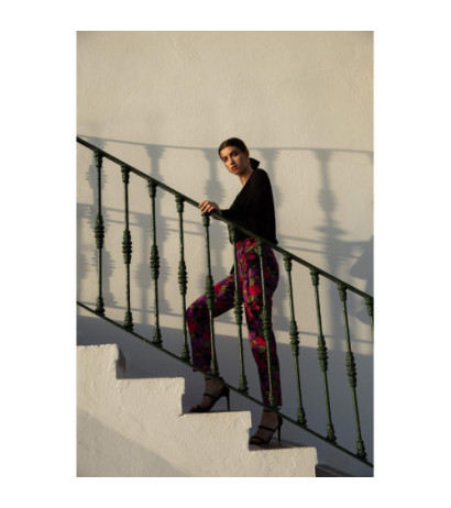 K053 Eleganckie spodnie cygaretki - model 2