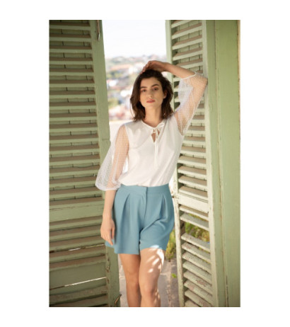 K057 Bluzka z bufiastymi rękawami i wiązaniem pod szyją - biała