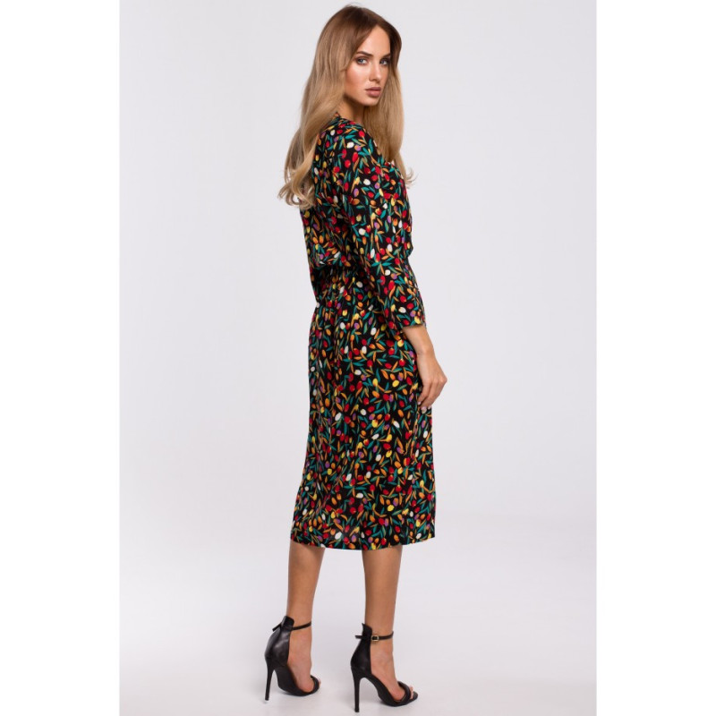 M519 Sukienka midi z rozcięciami na przodzie - model 6