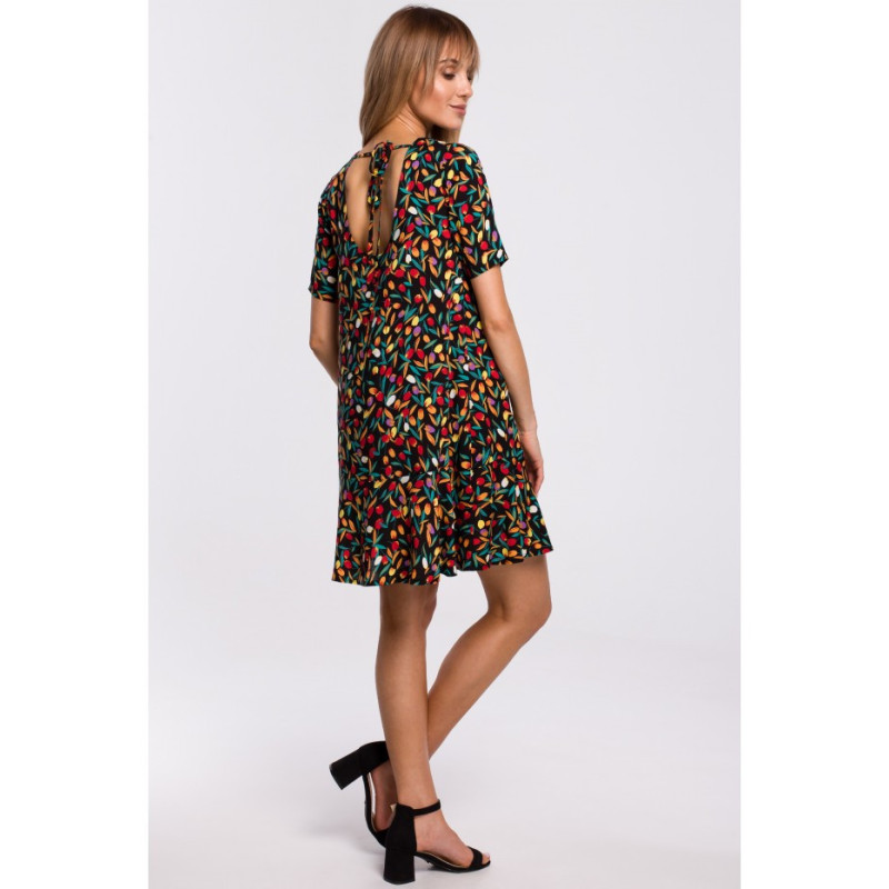 M520 Sukienka z dekoltem na plecach - model 6