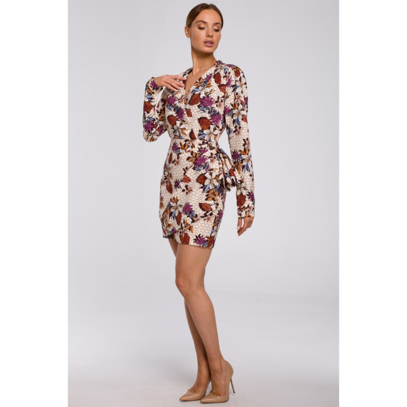 M532 Sukienka mini we wzór z falbaną na boku - model 2