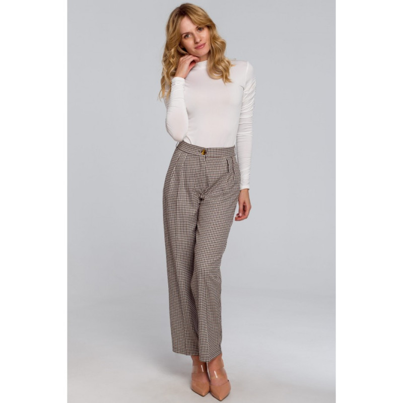 K072 Body z golfem i marszczonymi rękawami - ecru