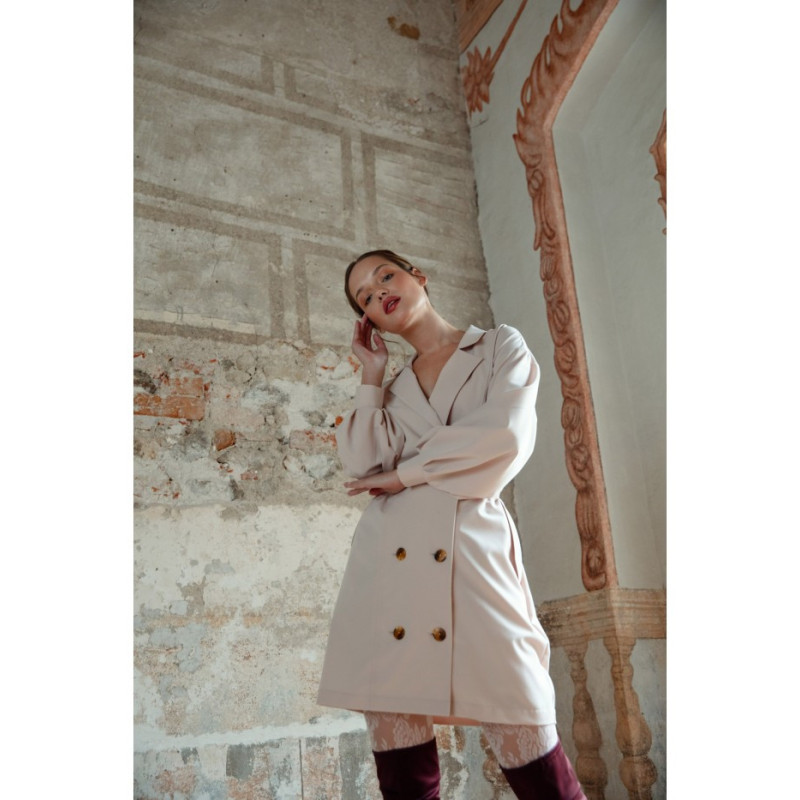 K112 Sukienka dwurzędowa z kieszeniami - beżowa