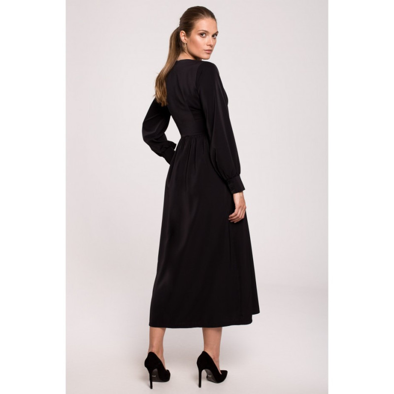 K118 Sukienka maxi z dekoltem V - czarna