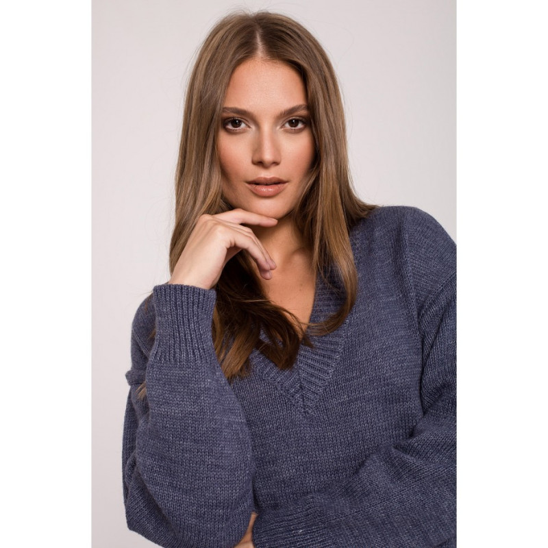 K122 Sukienka swetrowa z dekoltem V - niebieska