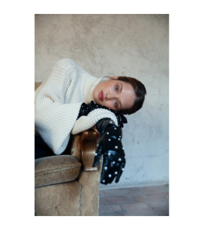 K124 Krótki sweter z golfem - kość słoniowa