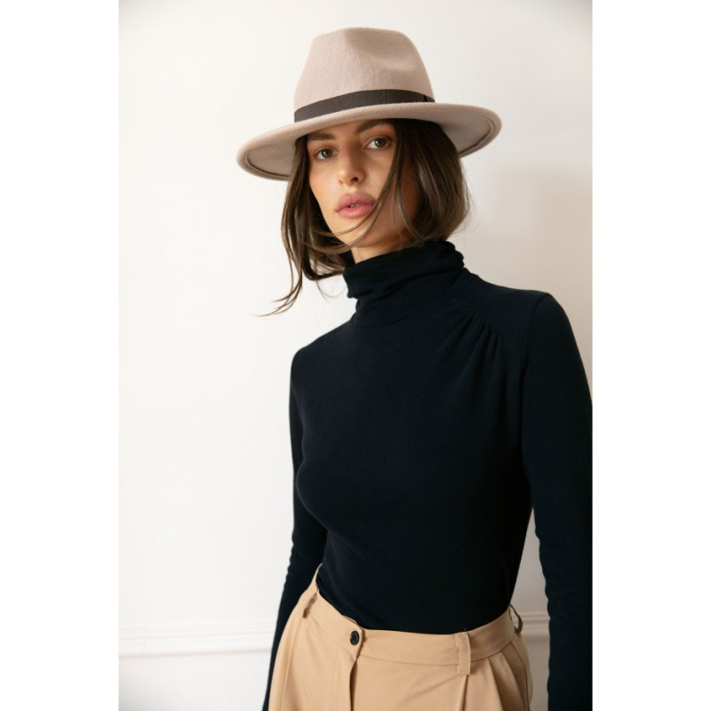 S278 Golf z marszczeniem na boku - czarny