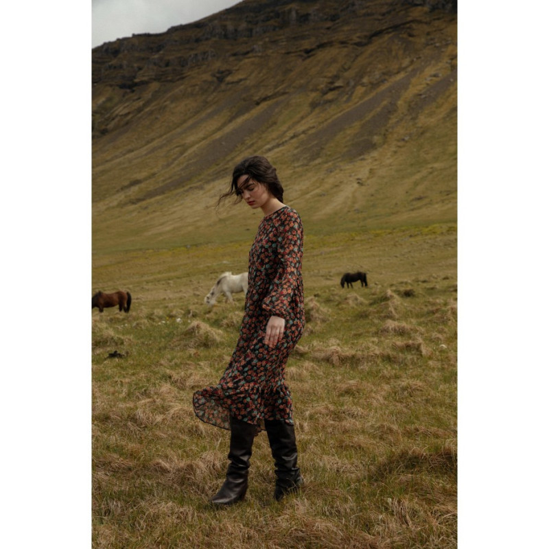 S320 Sukienka szyfonowa z falbaną - model 2