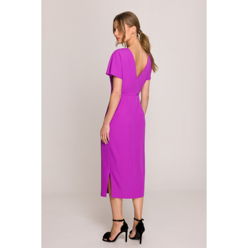 S398 Sukienka z dekoltem z tyłu i rozcięciem - lawendowa